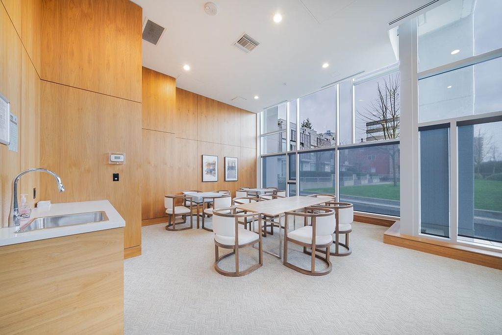 listing image 1104620822437141156