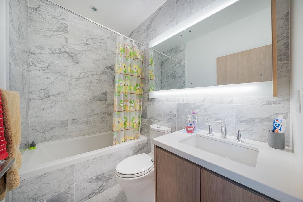 listing image 1109853738385280403