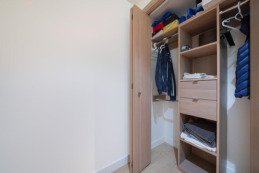 listing image 1101024798290440738