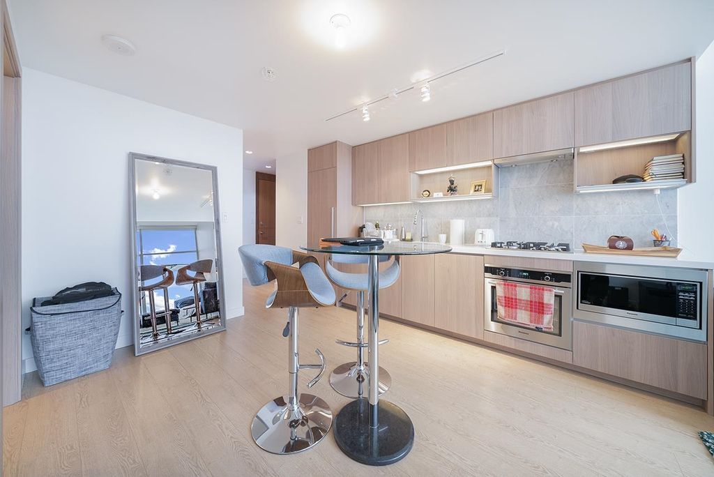 listing image 1108316522231254289