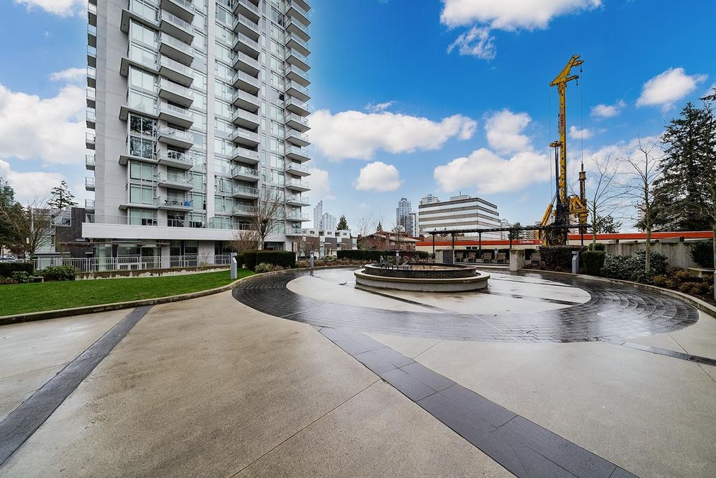 listing image 1102417293065612534