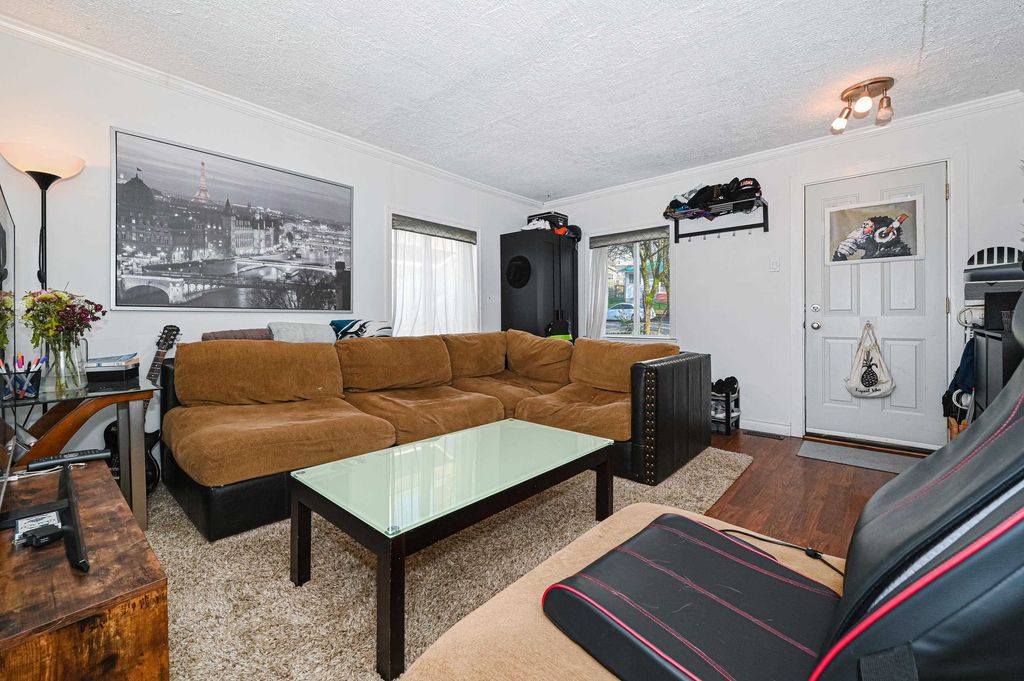 listing image 1108977064744610305