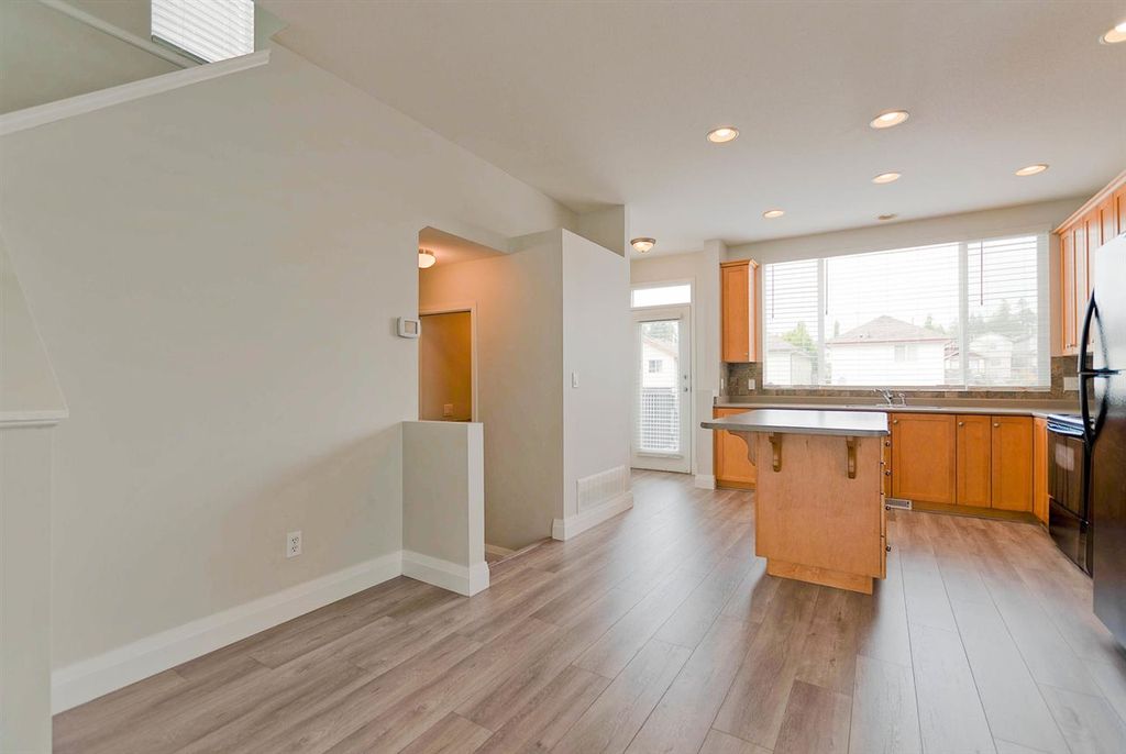 listing image 1108482532411063046