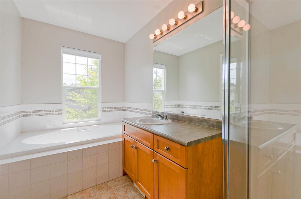 listing image 1109259944706060063