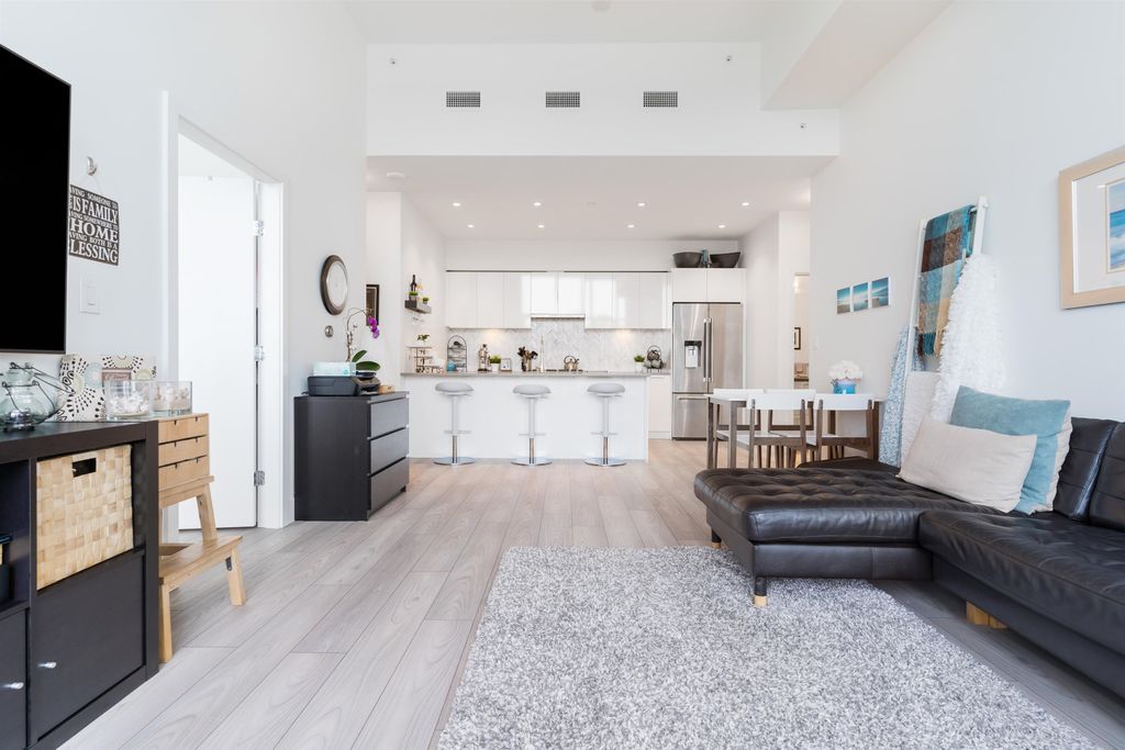listing image 1100099526912068814