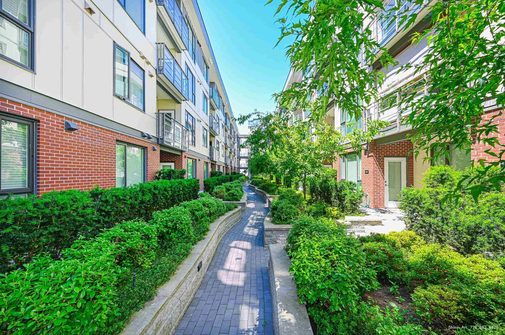 listing image 1103684739555614900