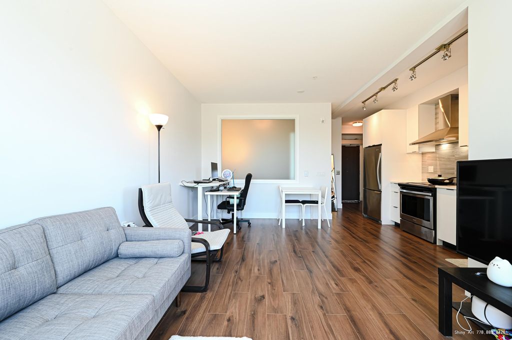 listing image 1102906732252650829