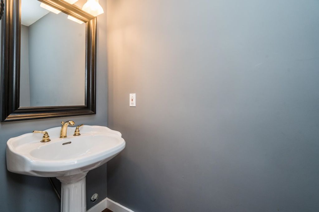 listing image 1108812020471301546