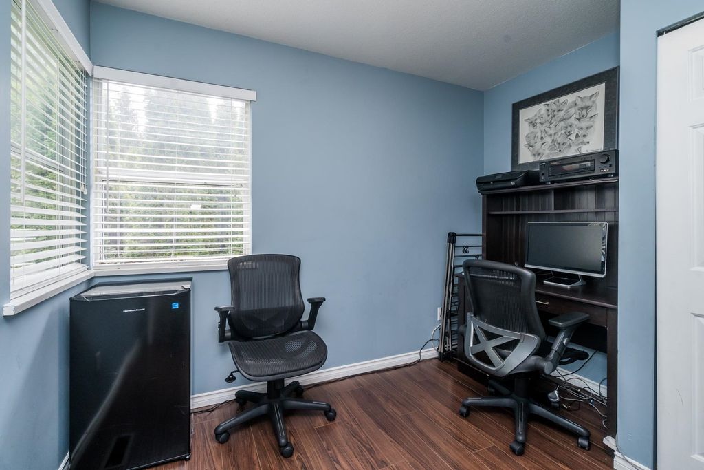 listing image 1109634850060053567