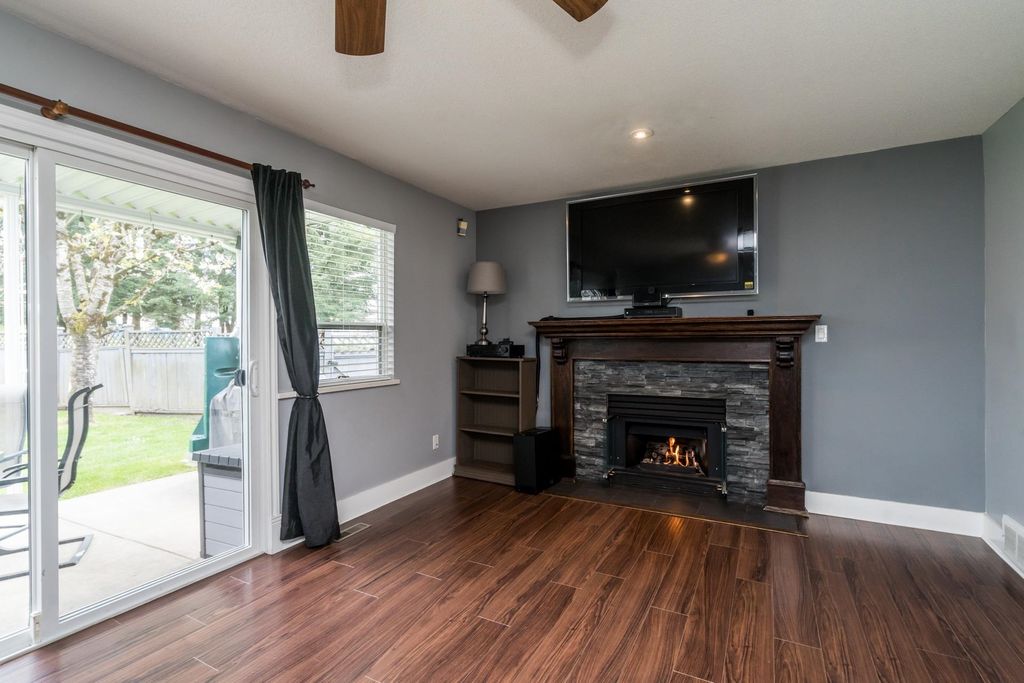 listing image 1103483430400743274
