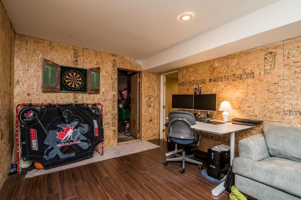 listing image 1100292487617711861