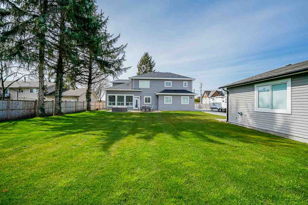 listing image 1104738632662393105