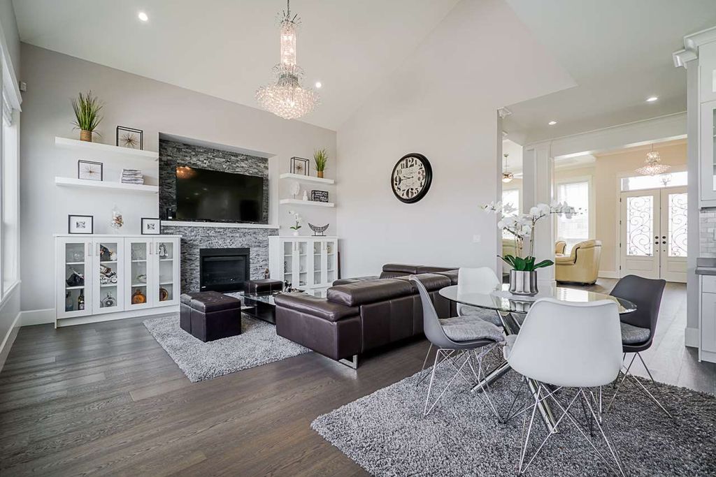 listing image 1101720466518089096