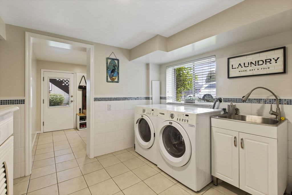 listing image 1101218720760119739