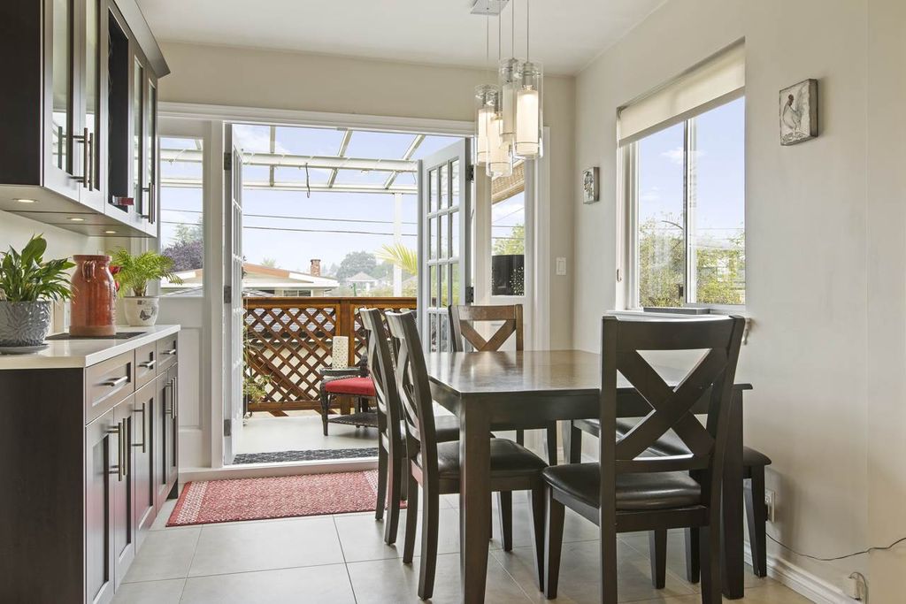 listing image 1109634132337658980