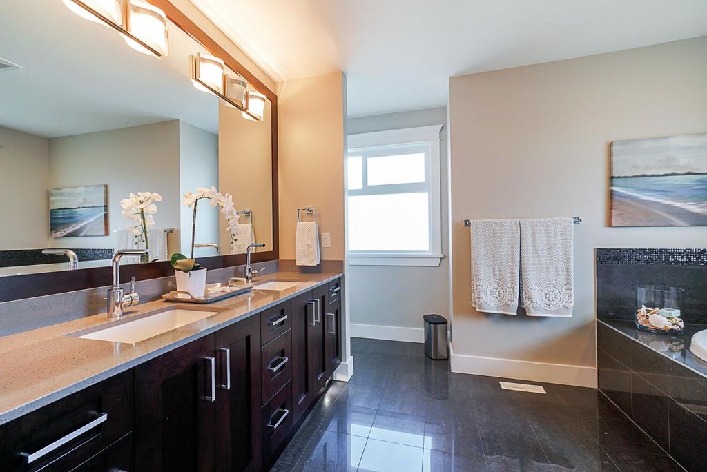 listing image 1105334445472543533