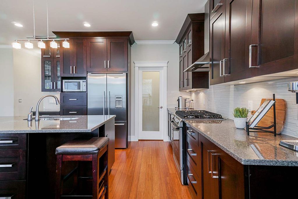 listing image 1103592189790657440