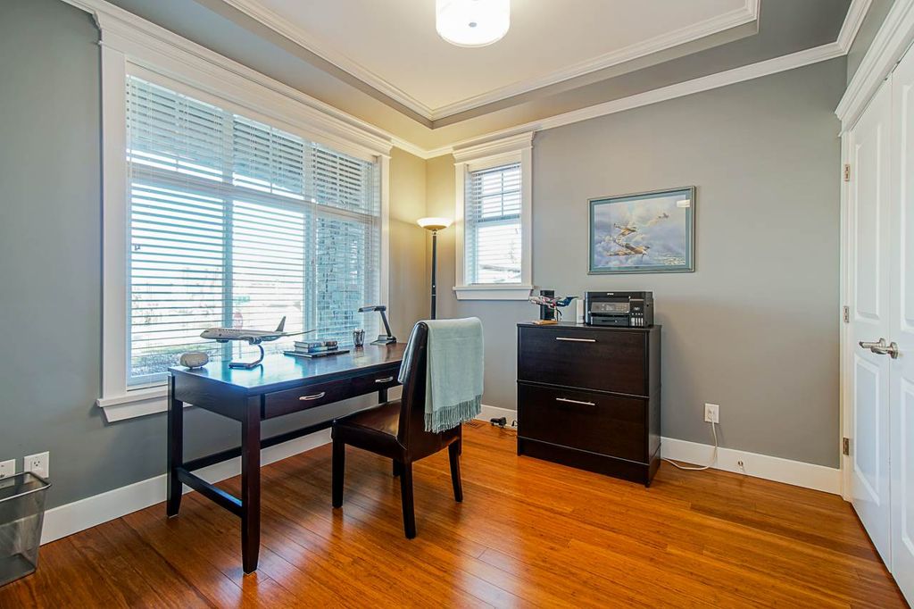 listing image 1100853930997571424