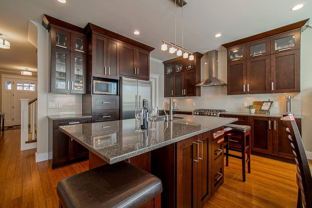 listing image 1108387321541697210