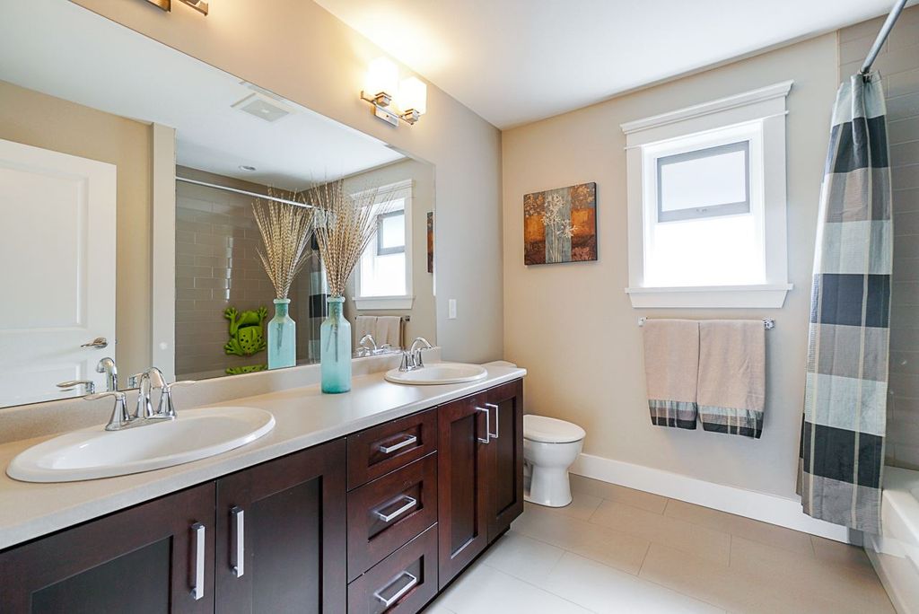 listing image 1102429697433991916