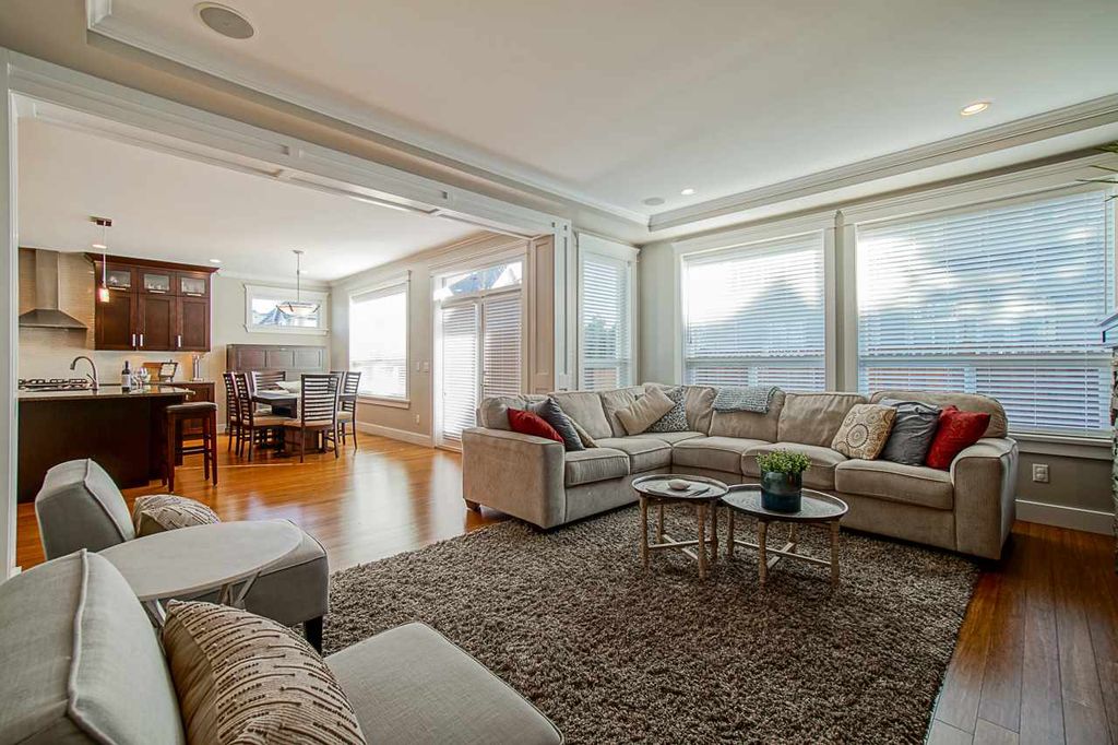 listing image 1100164670147631548