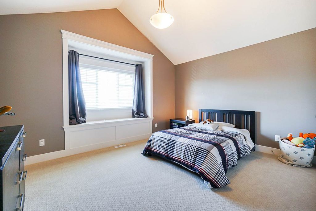 listing image 1108533155740754819