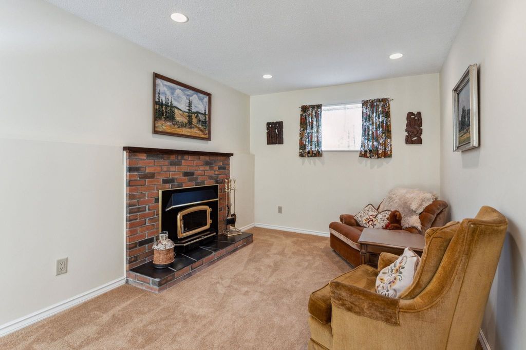 listing image 1102976562972448604