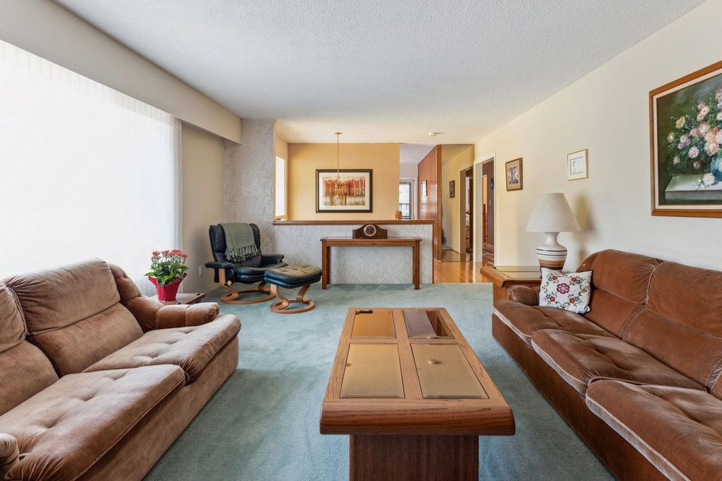 listing image 1102949602649560721