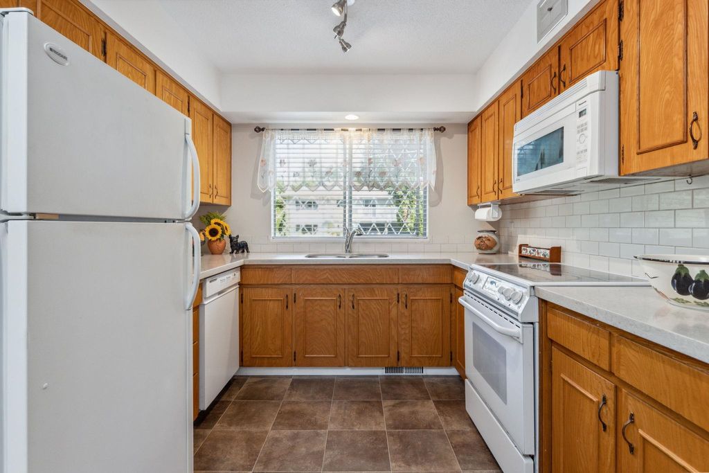 listing image 1101831223215276793