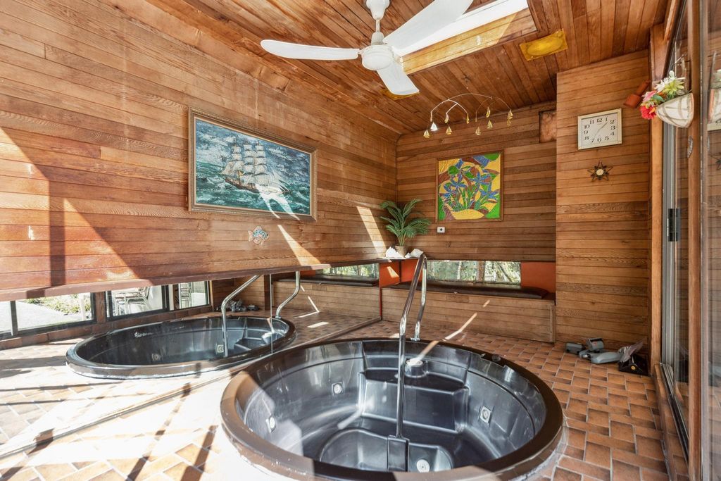 listing image 1109934725737949317