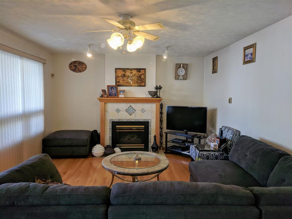 listing image 1101799790953501477