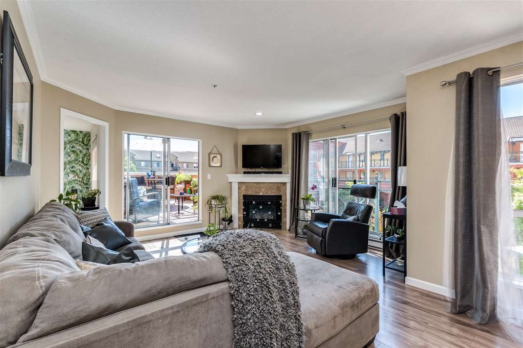 listing image 1101697501465219766