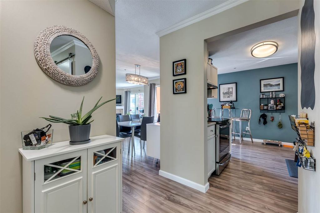 listing image 1106665528288874436