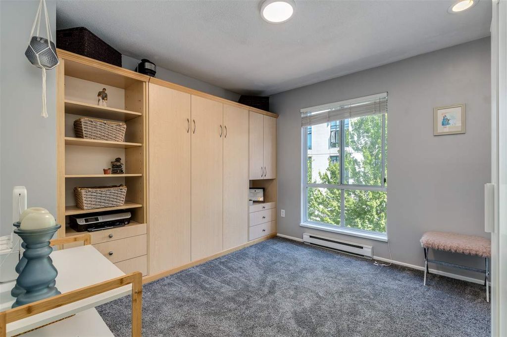 listing image 1107778291685816032