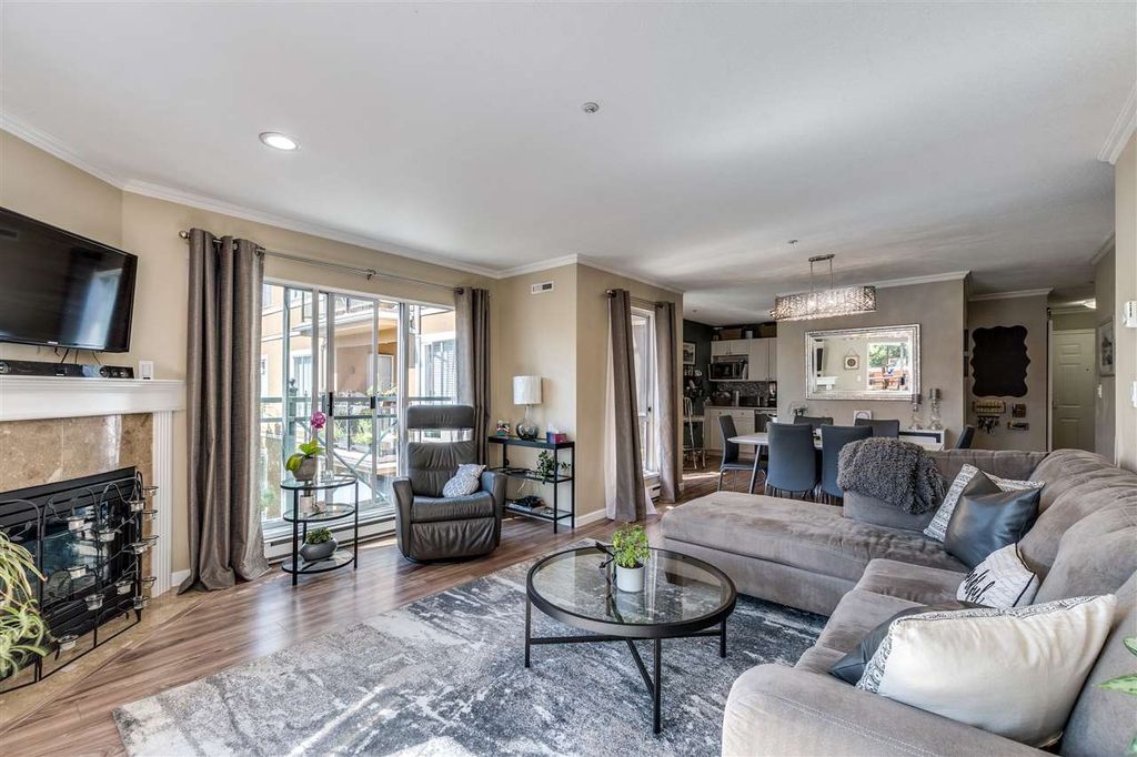 listing image 1109456625213910166
