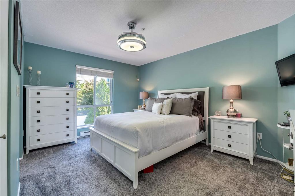 listing image 1106514188922796079