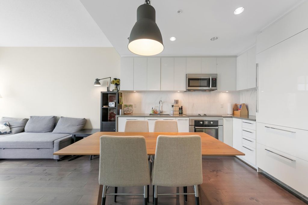 listing image 1107957277684865115