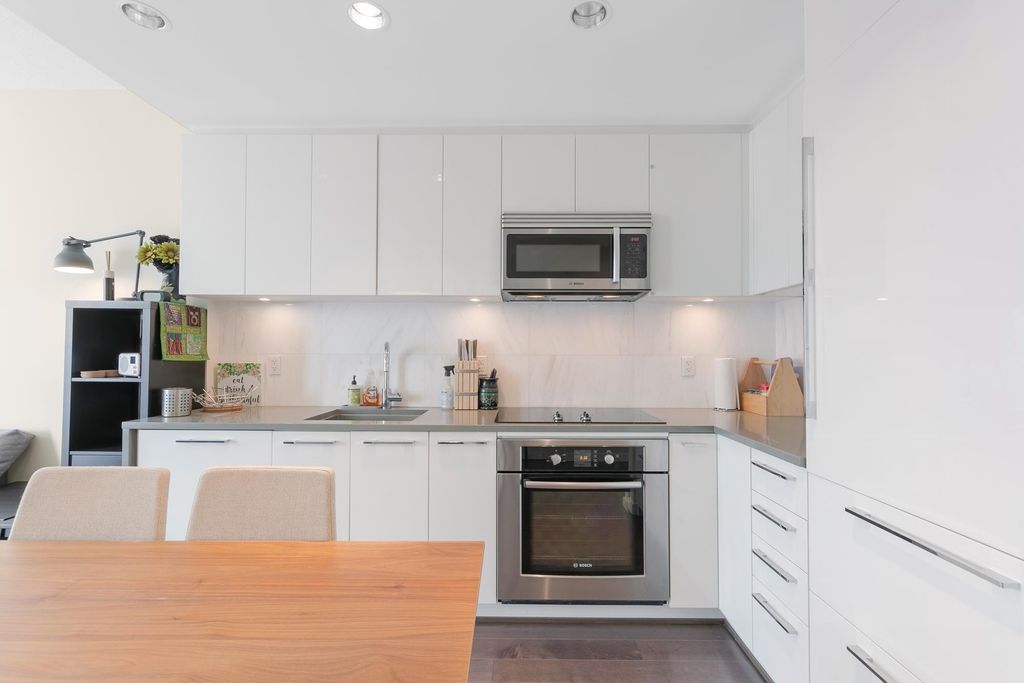 listing image 1105977881010961336