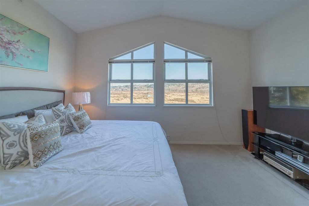 listing image 1102012704676328072