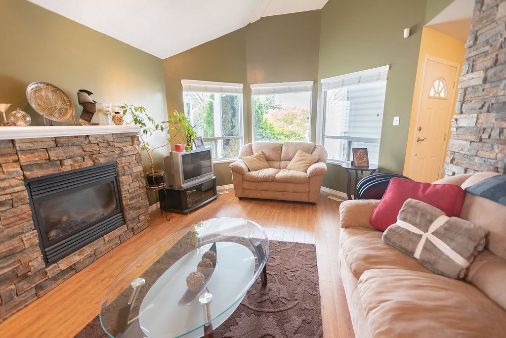 listing image 1103208415249476724