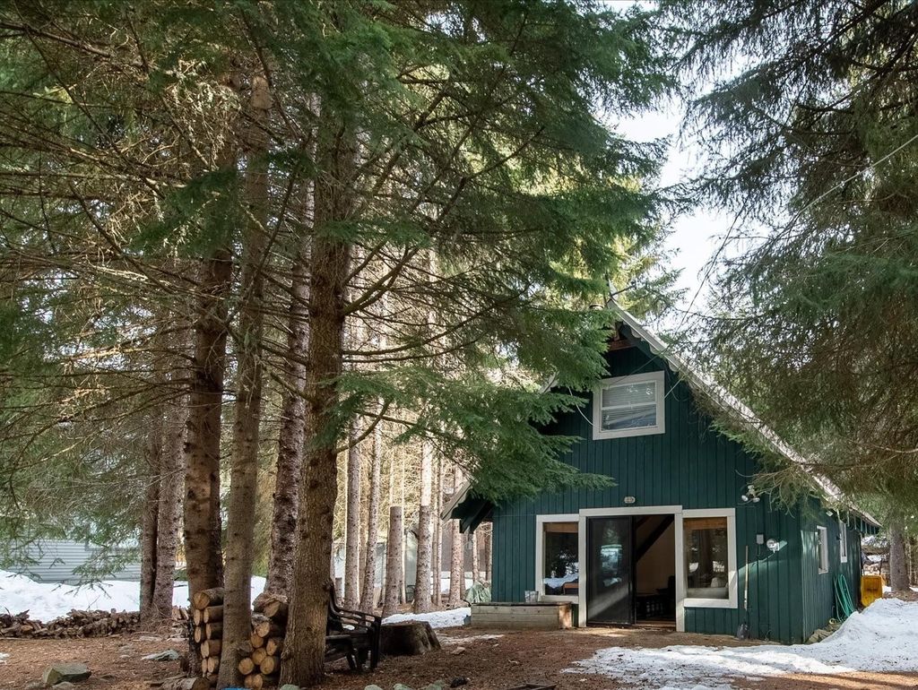 listing image 1104767391612411582