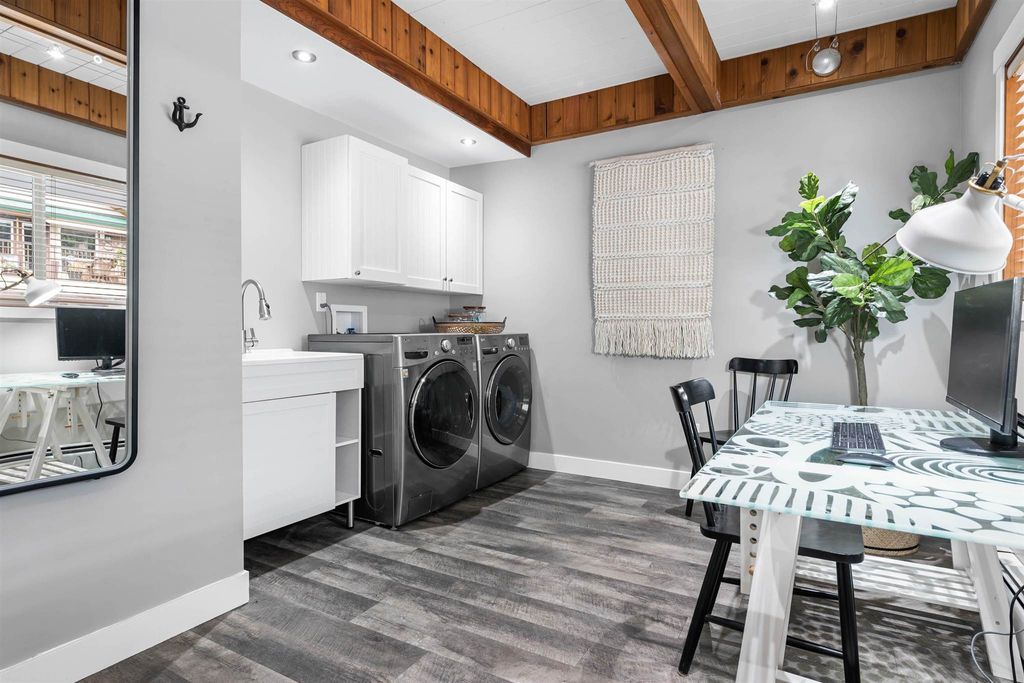 listing image 1107606224191558532