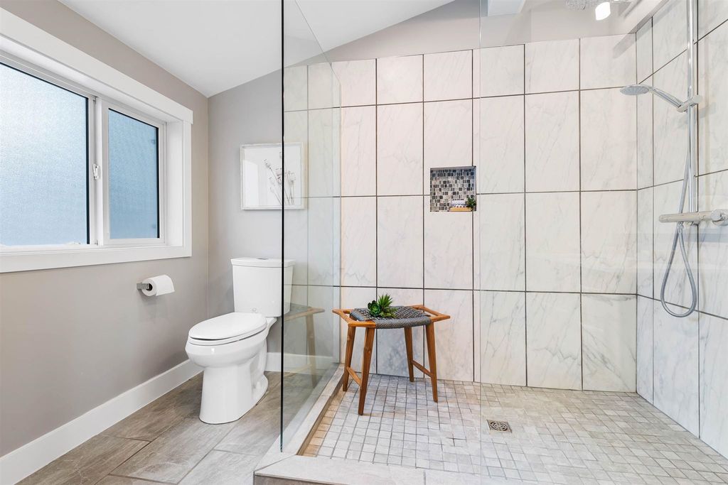 listing image 1107802960138332854