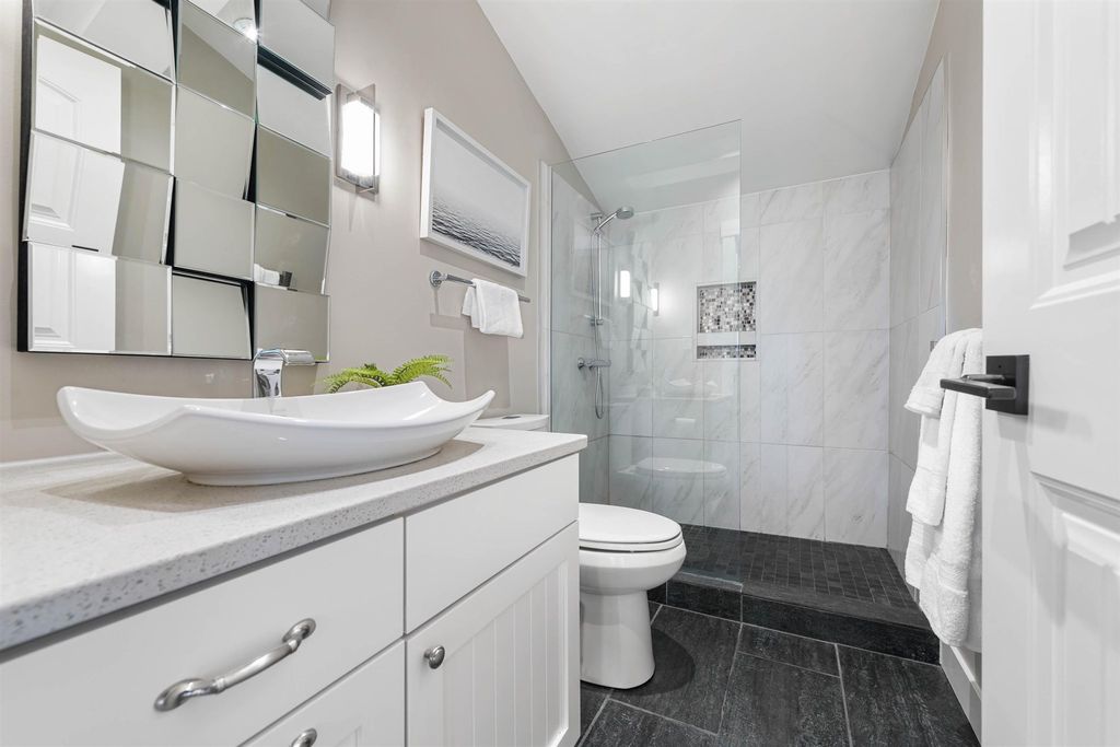 listing image 1100223368235437348