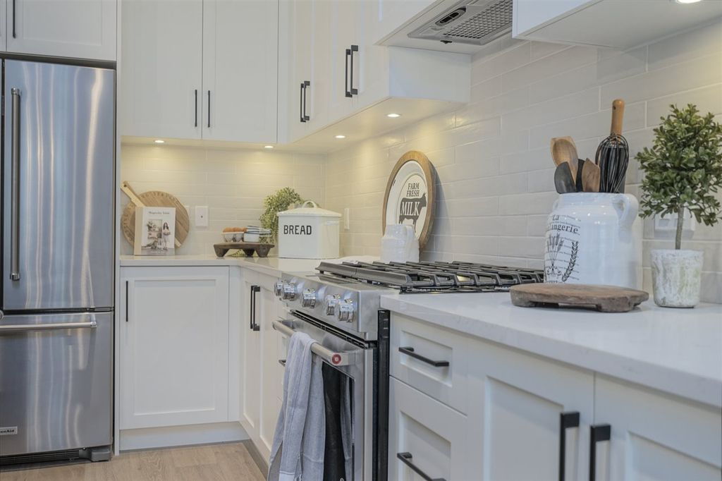 listing image 1107493455778033157