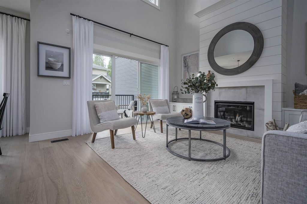 listing image 1104698815523145615