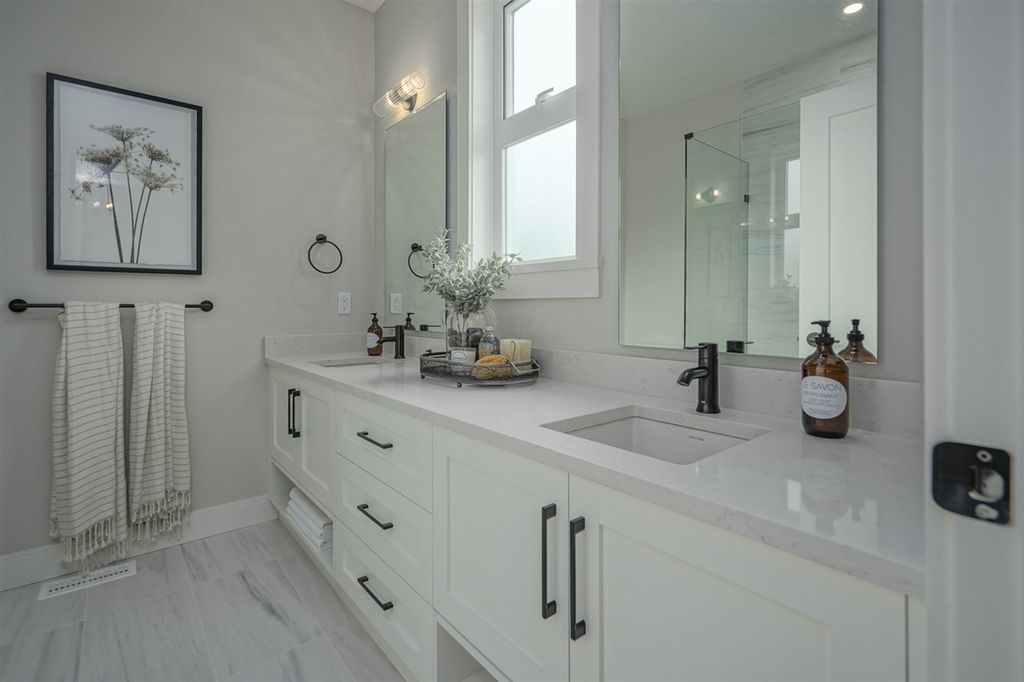listing image 1105107797709708579