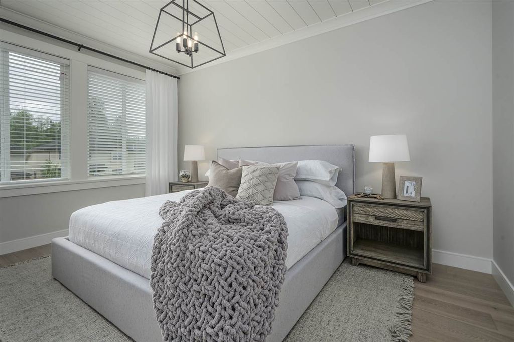 listing image 1101419184916600098