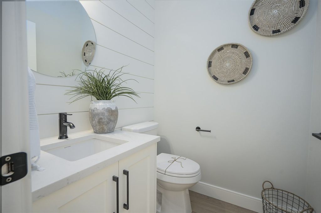 listing image 1101665271610873429