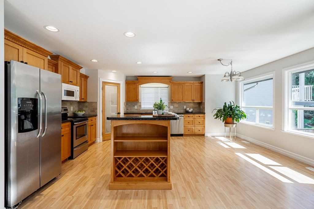 listing image 1107172772597334234